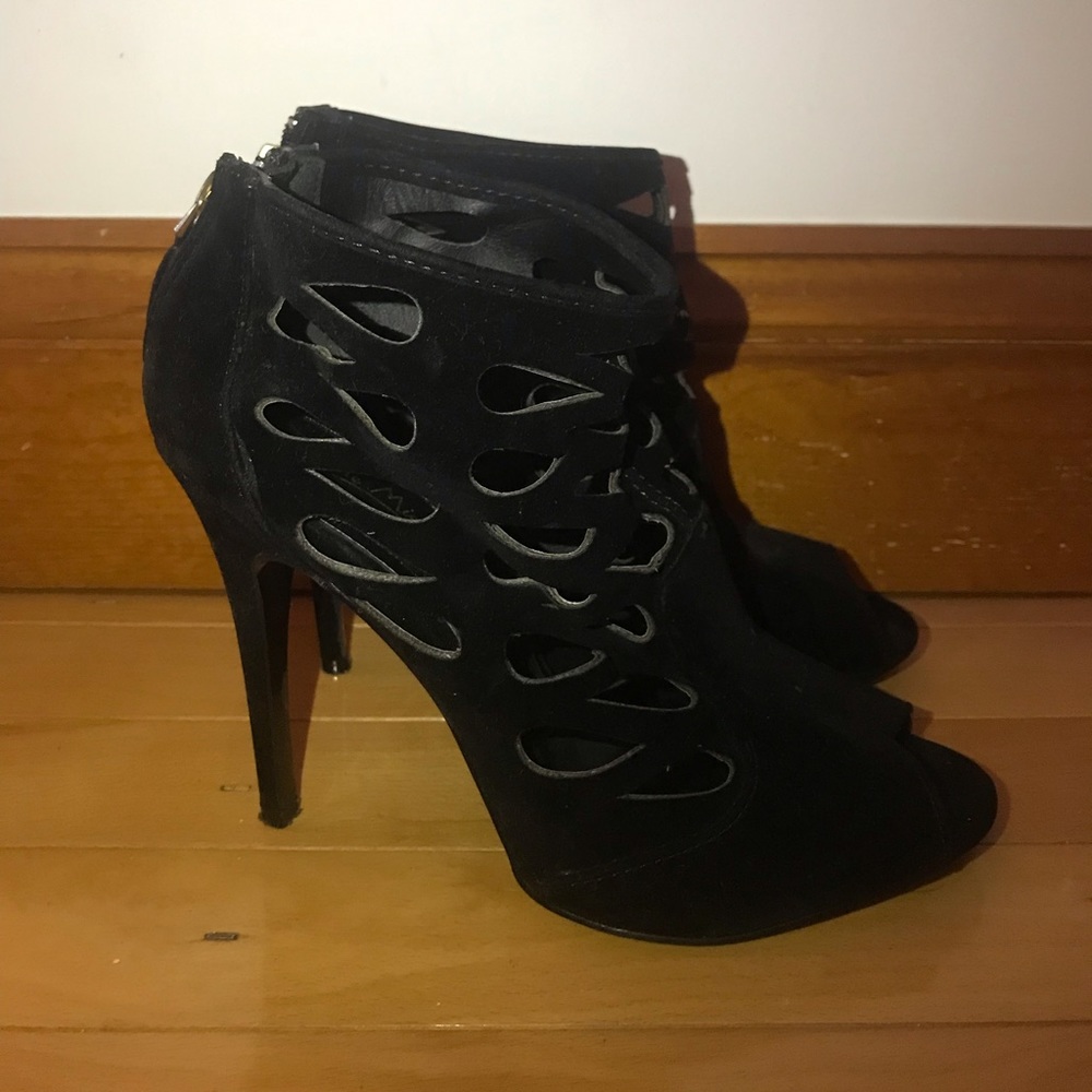 Anne Michelle Black suede high heels